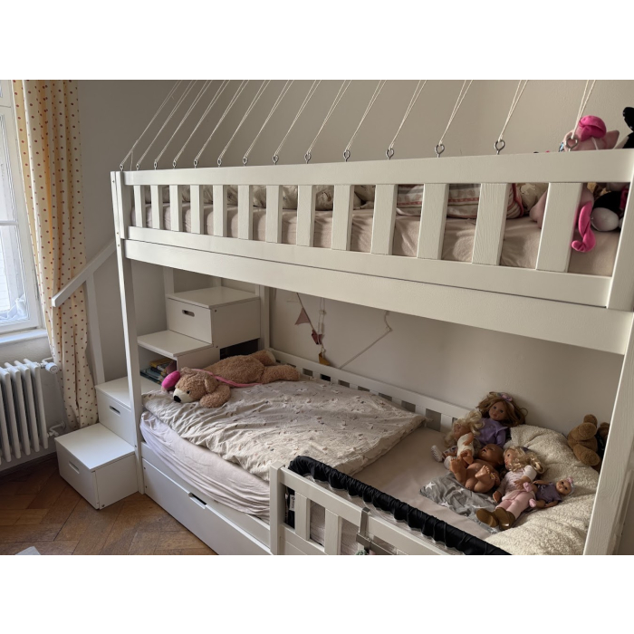 Sicheres Etagenbett – Spielbett mit Treppe